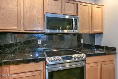 Kitchen - 26480 N 68th Dr, Peoria, AZ 85383 photo 3 of 3