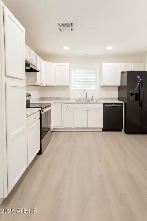 108 S Ocotillo Dr, Apache Junction, AZ 85120