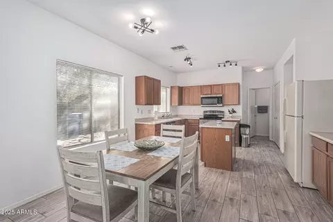 Dining - 6350 W Hess St, Phoenix, AZ 85043 photo 2 of 2