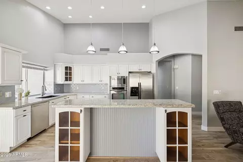 Kitchen - 16633 S 14th St, Phoenix, AZ 85048 photo 1 of 2