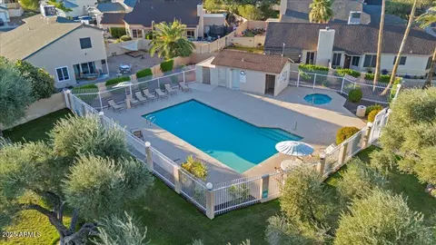 Exterior - 3005 E Siesta Ln, Phoenix, AZ 85050 photo 5 of 5