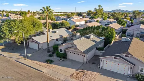 View/Area - 3005 E Siesta Ln, Phoenix, AZ 85050 photo 2 of 5