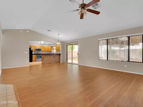 3015 W Patrick Ln, Phoenix, AZ 85027 photo 16