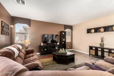 Living - 9822 E Lompoc Ave, Mesa, AZ 85209 photo 3 of 4