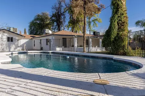 Exterior - 8002 N 5th Ave, Phoenix, AZ 85021 photo 2 of 13