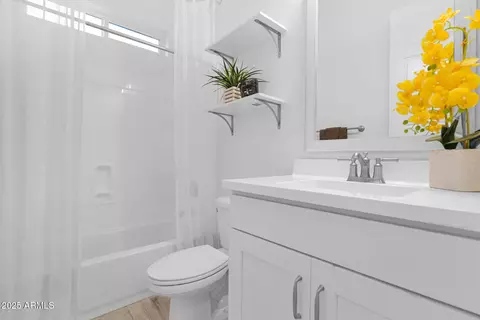 Bath - 5641 E Sayan St, Mesa, AZ 85215 photo 3 of 4
