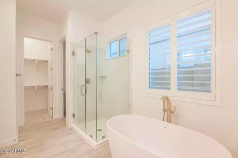 Bath - 5641 E Sayan St, Mesa, AZ 85215 photo 2 of 4