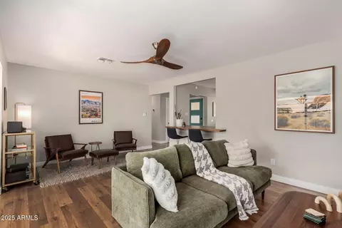 Living - 1017 E Rose Ln, Phoenix, AZ 85014 photo 2 of 4