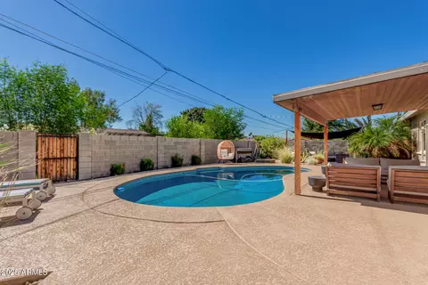 Exterior - 1017 E Rose Ln, Phoenix, AZ 85014 photo 8 of 9