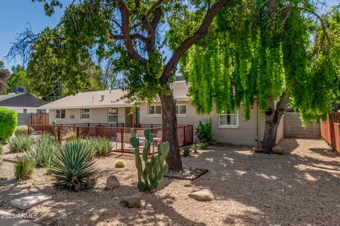 Exterior - 1017 E Rose Ln, Phoenix, AZ 85014 photo 4 of 9