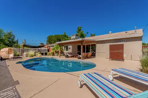 Exterior - 1017 E Rose Ln, Phoenix, AZ 85014 photo 7 of 9