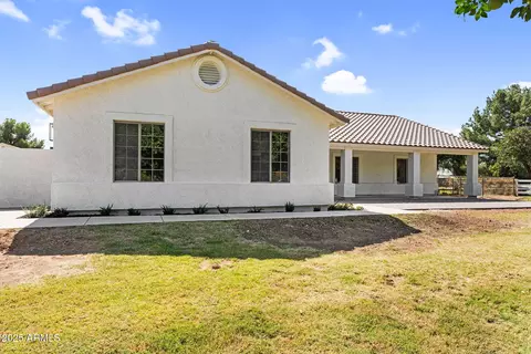 Exterior - 18047 E Vencino St, Gilbert, AZ 85298 photo 2 of 14