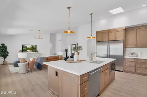 Kitchen - 18047 E Vencino St, Gilbert, AZ 85298 photo 3 of 8