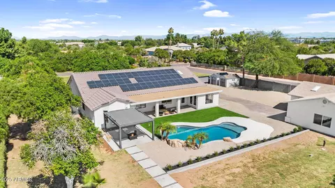 View/Area - 18047 E Vencino St, Gilbert, AZ 85298 photo 6 of 12