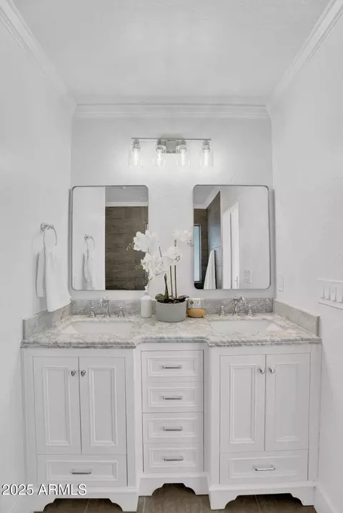 Bath - 18047 E Vencino St, Gilbert, AZ 85298 photo 1 of 5