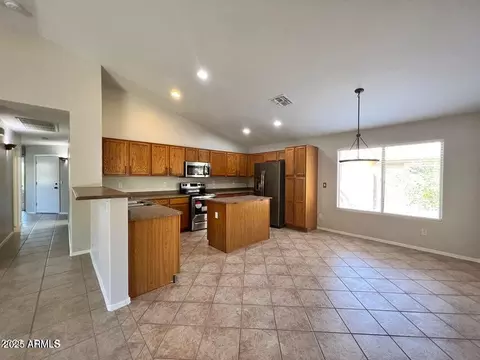 Kitchen - 4886 E Thunderbird Dr, Chandler, AZ 85249 photo 2 of 3