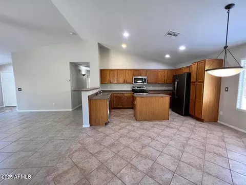 Kitchen - 4886 E Thunderbird Dr, Chandler, AZ 85249 photo 1 of 3