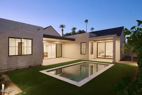 Exterior - 4215 N 34th St, Phoenix, AZ 85018 photo 2 of 3