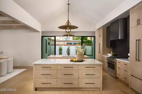 Kitchen - 4215 N 34th St, Phoenix, AZ 85018 photo 4 of 4
