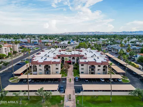 View/Area - 3033 E Devonshire Ave #1016, Phoenix, AZ 85016 photo 5 of 11