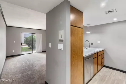 3033 E Devonshire Ave #1016, Phoenix, AZ 85016