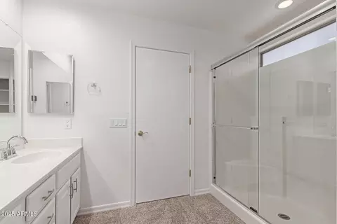 Bath - 4613 E Walnut Rd, Gilbert, AZ 85298 photo 2 of 3