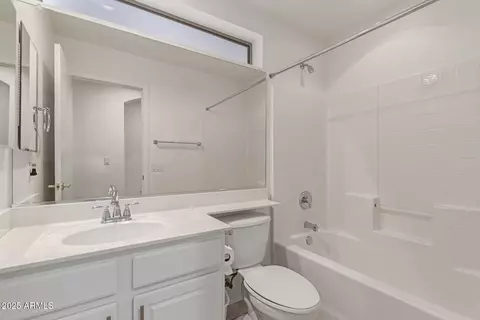 Bath - 4613 E Walnut Rd, Gilbert, AZ 85298 photo 3 of 3