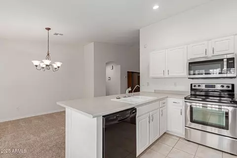 Kitchen - 4613 E Walnut Rd, Gilbert, AZ 85298 photo 4 of 5