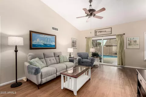 910 W Plata Ave, Mesa, AZ 85210 photo 2