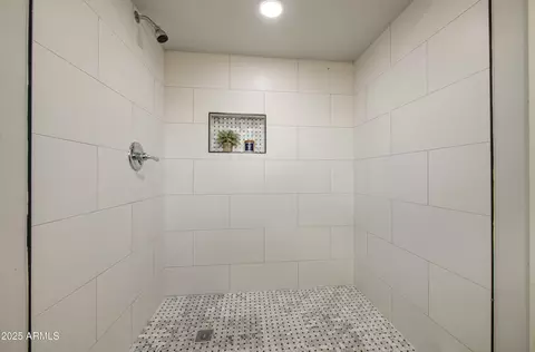 Bath - 6027 E Duncan St, Mesa, AZ 85205 photo 3 of 7