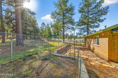2283 E Chisholm Trl, Flagstaff, AZ 86005 photo 2