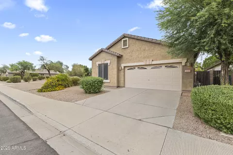 2660 E Hulet Dr, Chandler, AZ 85225