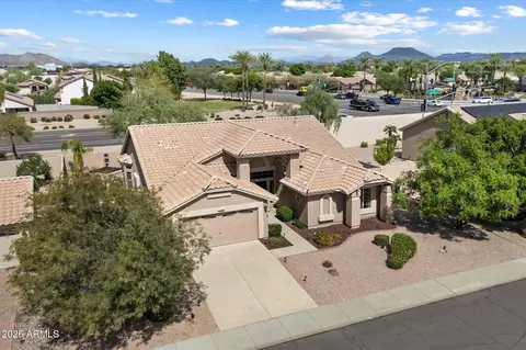 8306 W Escuda Dr, Peoria, AZ 85382
