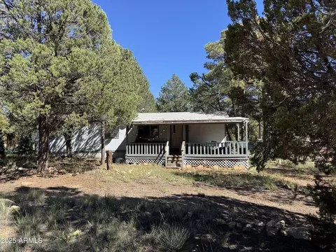 3527 Broken Arrow Rd, Overgaard, AZ 85933