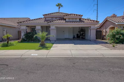 3211 E Menadota Dr, Phoenix, AZ 85050
