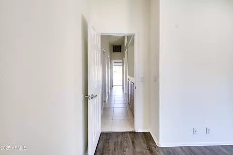 Entry Way - 3211 E Menadota Dr, Phoenix, AZ 85050 photo 3 of 7