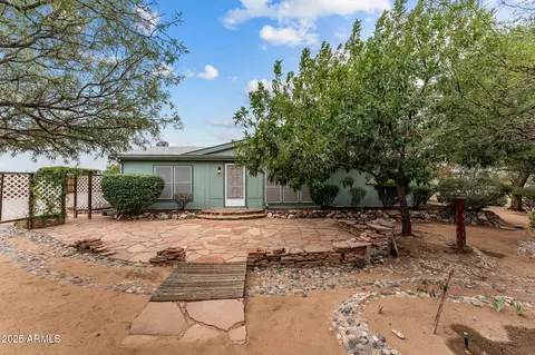 23117 W Staghorn Ln, Congress, AZ 85332