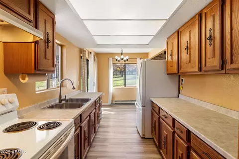 8096 W Parkinson Dr, Pine, AZ 85544 photo 21