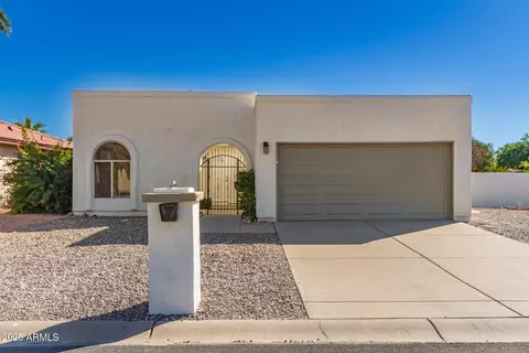 26621 S Shumaker Dr, Sun Lakes, AZ 85248