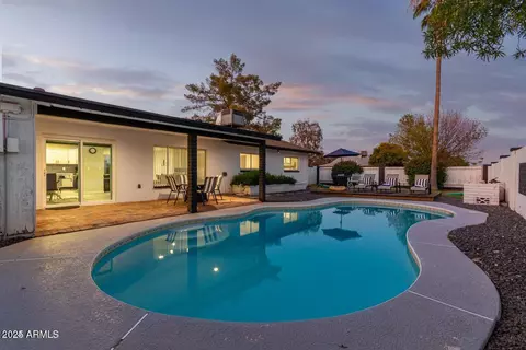 Exterior - 2939 E Corrine Dr, Phoenix, AZ 85032 photo 4 of 14