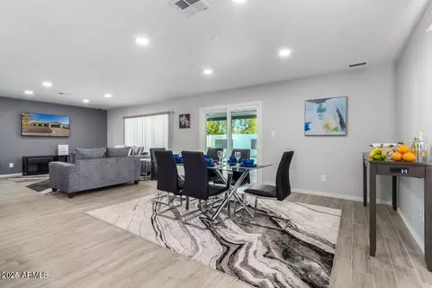 Dining - 2939 E Corrine Dr, Phoenix, AZ 85032 photo 2 of 2