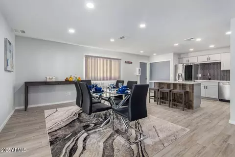 Dining - 2939 E Corrine Dr, Phoenix, AZ 85032 photo 1 of 2