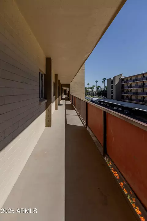 Exterior - 353 E Thomas Rd #C307, Phoenix, AZ 85012 photo 2 of 8