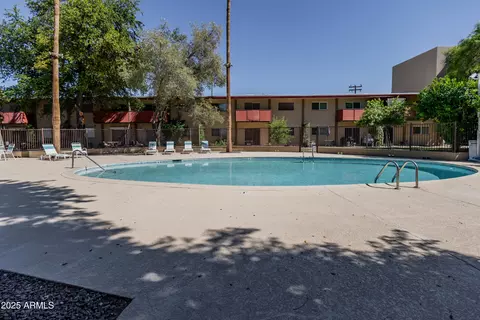 Exterior - 353 E Thomas Rd #C307, Phoenix, AZ 85012 photo 4 of 8
