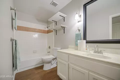 Bath - 6205 E Ivy St, Mesa, AZ 85205 photo 1 of 6