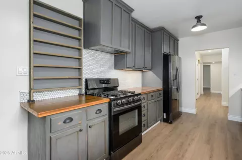 Kitchen - 1223 W Solano Dr, Phoenix, AZ 85013 photo 2 of 4