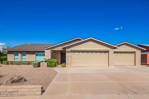 6218 W Surrey Ave, Glendale, AZ 85304