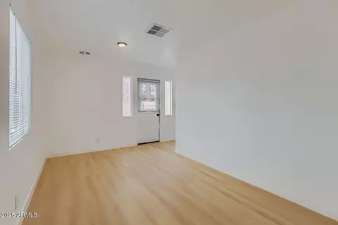 Living - 6718 N 30th Ave, Phoenix, AZ 85017 photo 4 of 5