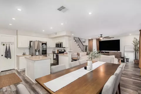 7457 E Lobo Ave, Mesa, AZ 85209