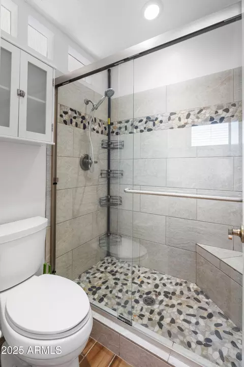 Bath - 4652 E Piedmont Rd, Phoenix, AZ 85044 photo 3 of 4